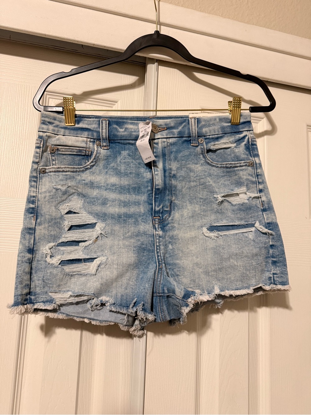 American Eagle Light Blue Distressed Denim Women’s Shorts